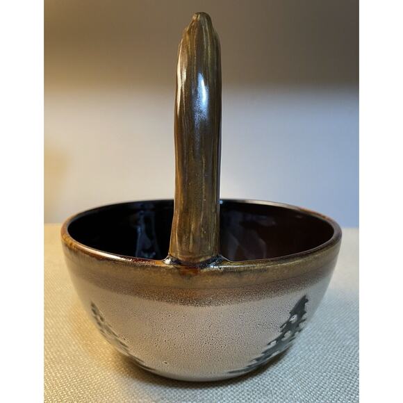 Home Studio Woodland Moose & Bear Stoneware Basket with Handle - Picture 3 of 9